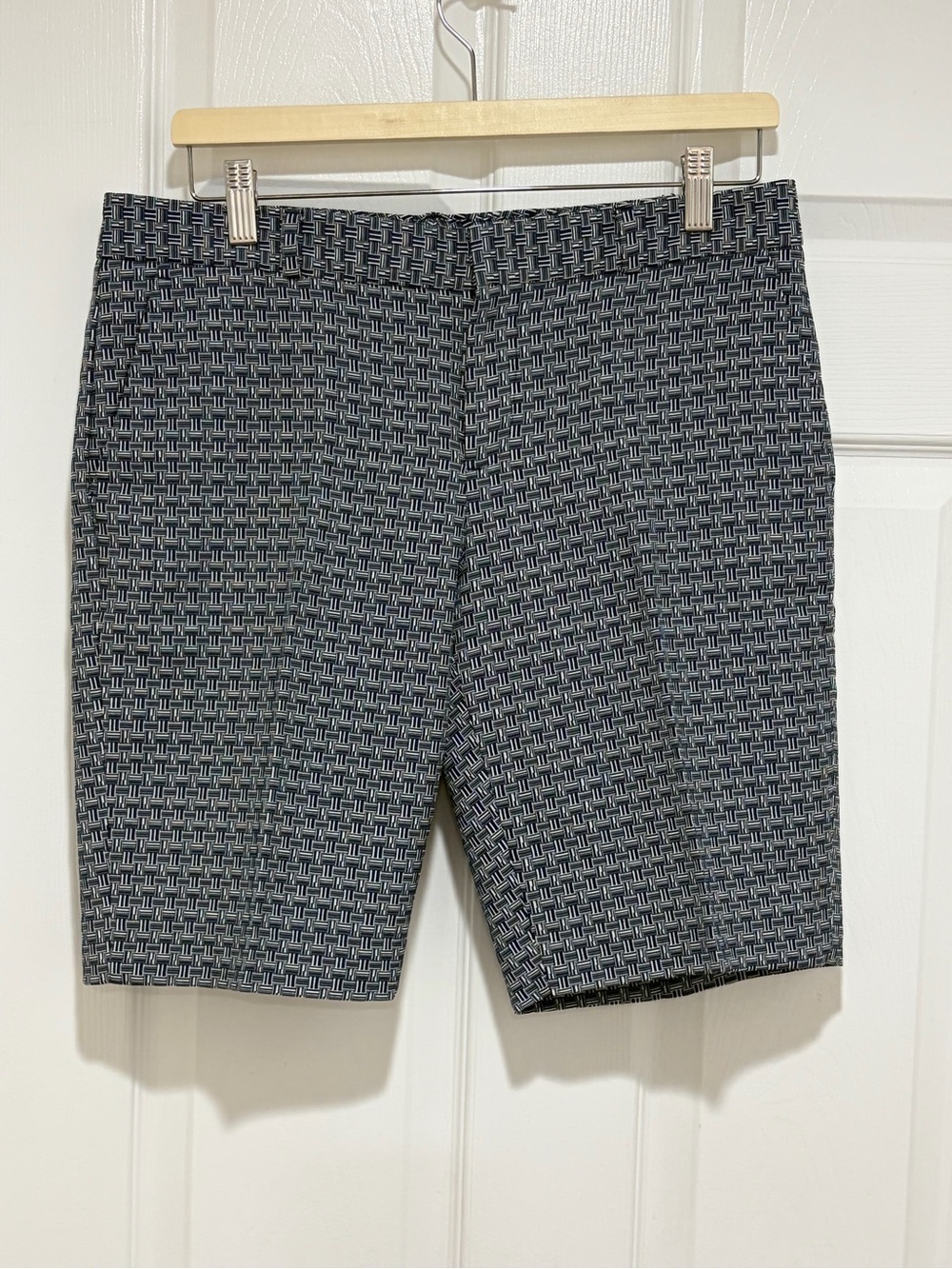 Women’s Banana Republic Navy Shorts ~ Size 6
